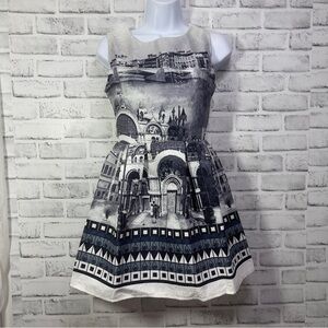 Nvrenzhuang Cathedral Sleeveless Dress NWT 2